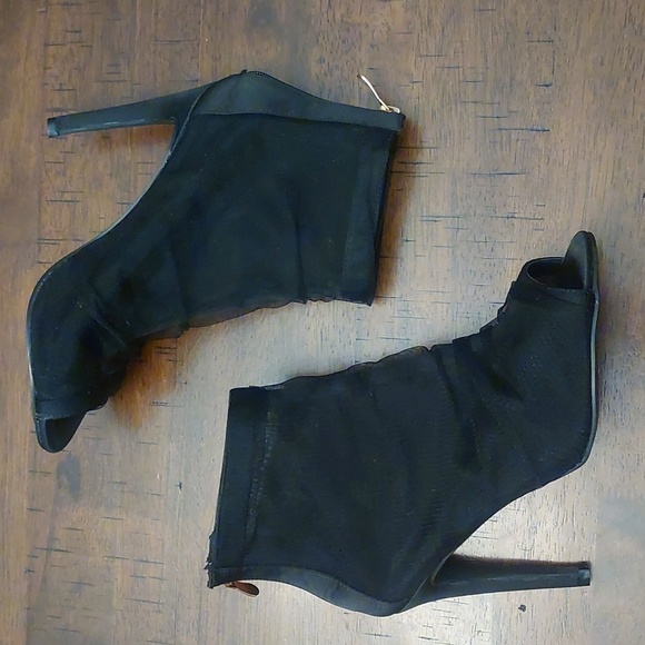 Cape Robbin Open Toe High Heels - Picture 2 of 10